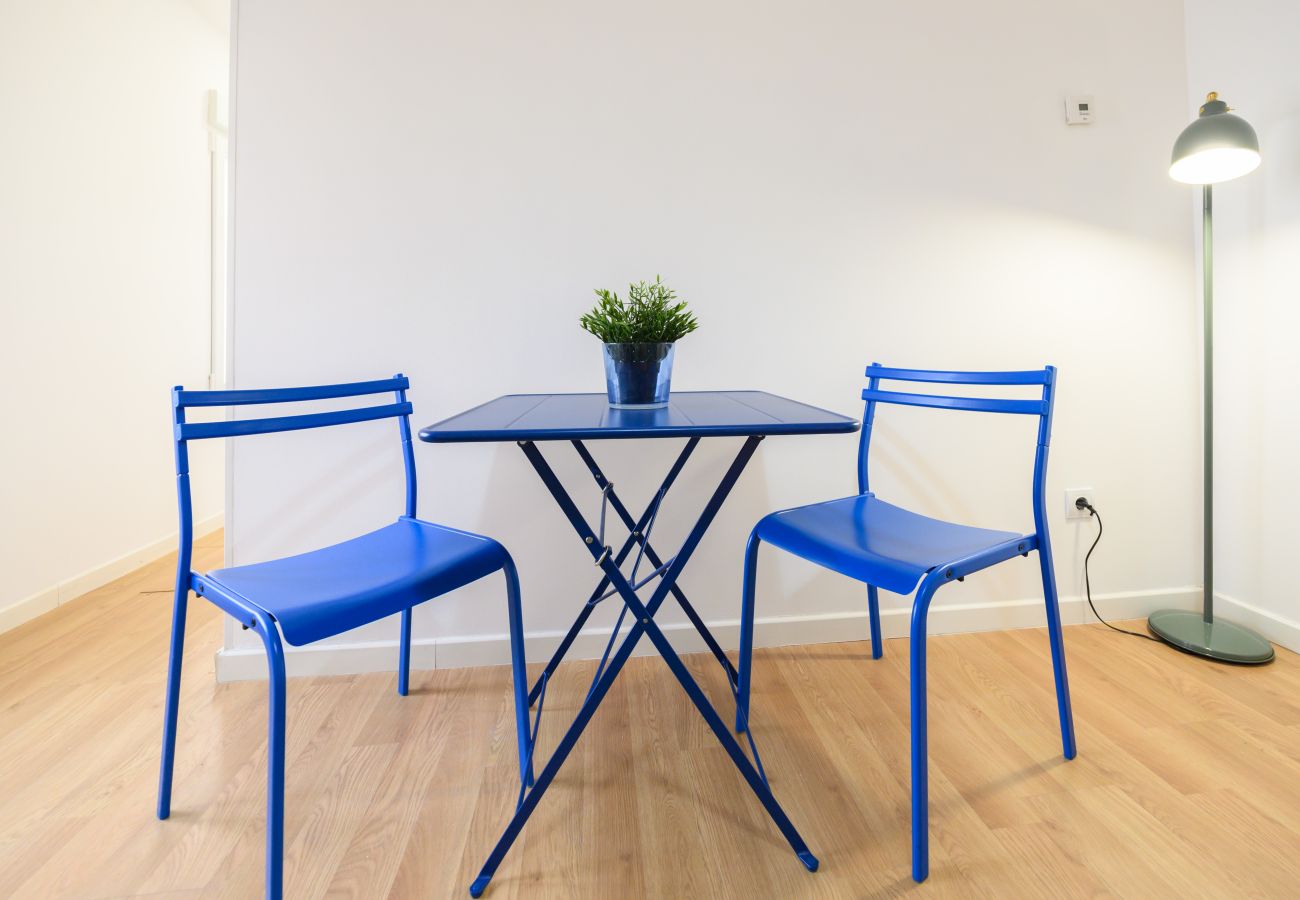 Apartamento en Madrid - Piso de 1 Dormitorio en Chamartín-Madrid, Ideal para Parejas o Profesionales. Temporal Apartamento en Madrid - Piso de 1 Dormitorio en Chamartín-Madrid, Ideal para Parejas o Profesionales. Temporal