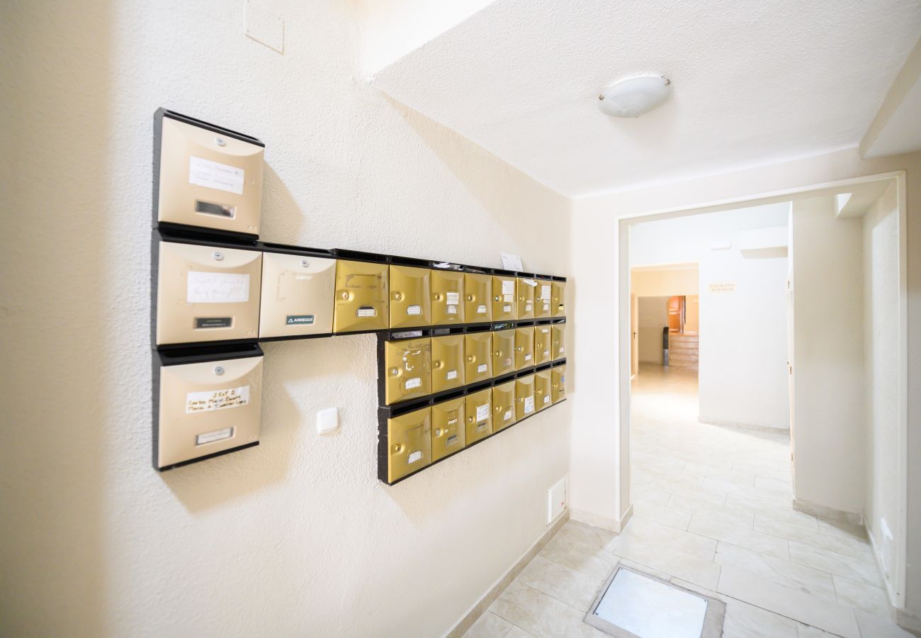 Apartamento en Madrid - Piso de 1 Dormitorio en Chamartín-Madrid, Ideal para Parejas o Profesionales. Temporal Apartamento en Madrid - Piso de 1 Dormitorio en Chamartín-Madrid, Ideal para Parejas o Profesionales. Temporal