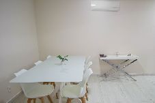 Apartamento en Guarujá - Apto completo com wi-fi, ar-cond a 200m da praia