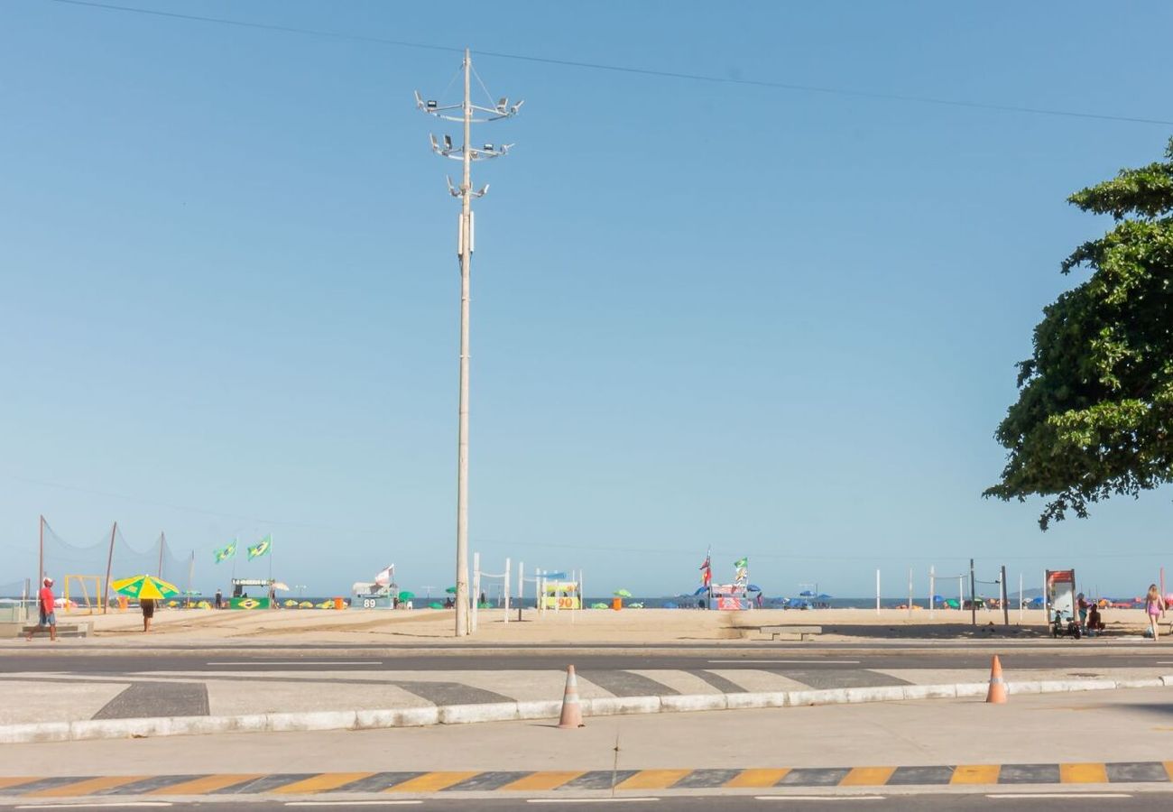 Apartamento en Rio de Janeiro - Loft c/ Ar e Wi-Fi a 100m da Praia de Copacabana Apartamento en Rio de Janeiro - Loft c/ Ar e Wi-Fi a 100m da Praia de Copacabana