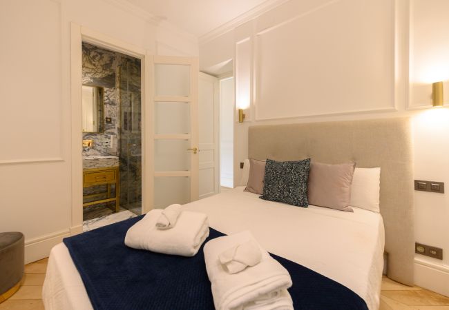 Apartamento en Madrid - Exclusivo Piso de Lujo en el Barrio de Salamanca – Elegancia y Confort en el Corazón de Madrid .Temporal  Apartamento en Madrid - Exclusivo Piso de Lujo en el Barrio de Salamanca – Elegancia y Confort en el Corazón de Madrid .Temporal