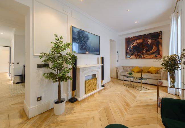 Apartamento en Madrid - Exclusivo Piso de Lujo en el Barrio de Salamanca – Elegancia y Confort en el Corazón de Madrid .Temporal  Apartamento en Madrid - Exclusivo Piso de Lujo en el Barrio de Salamanca – Elegancia y Confort en el Corazón de Madrid .Temporal