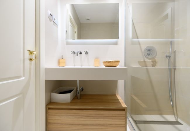 Apartamento en Madrid - Apartamento de Lujo en el Corazón de Madrid – Elegancia, Comodidad y Estilo en un Solo Espacio Apartamento en Madrid - Apartamento de Lujo en el Corazón de Madrid – Elegancia, Comodidad y Estilo en un Solo Espacio