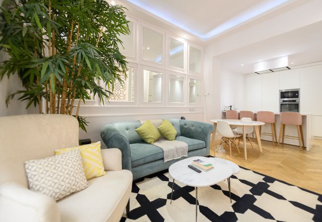 Apartamento en Madrid - Apartamento de Lujo en el Corazón de Madrid – Elegancia, Comodidad y Estilo en un Solo Espacio Apartamento en Madrid - Apartamento de Lujo en el Corazón de Madrid – Elegancia, Comodidad y Estilo en un Solo Espacio
