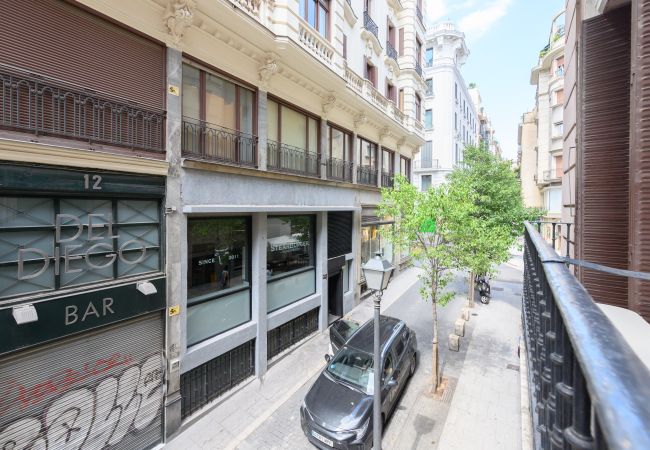 Apartamento en Madrid - Apartamento de Lujo en el Corazón de Madrid – Elegancia, Comodidad y Estilo en un Solo Espacio Apartamento en Madrid - Apartamento de Lujo en el Corazón de Madrid – Elegancia, Comodidad y Estilo en un Solo Espacio