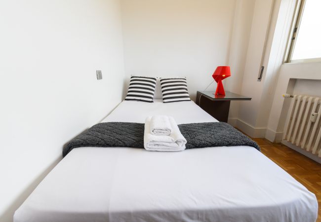 Apartamento en Madrid - Piso de 2 Dormitorios con Vistas a la Ciudad – Confort y Estilo en Madrid.Temporal Apartamento en Madrid - Piso de 2 Dormitorios con Vistas a la Ciudad – Confort y Estilo en Madrid.Temporal