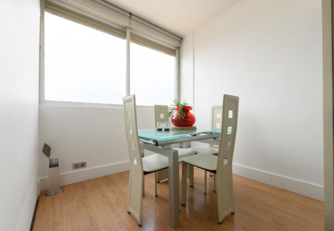 Apartamento en Madrid - Piso de 2 Dormitorios con Vistas a la Ciudad – Confort y Estilo en Madrid.Temporal Apartamento en Madrid - Piso de 2 Dormitorios con Vistas a la Ciudad – Confort y Estilo en Madrid.Temporal