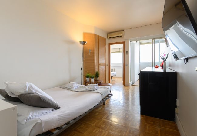 Apartamento en Madrid - Piso de 2 Dormitorios con Vistas a la Ciudad – Confort y Estilo en Madrid.Temporal Apartamento en Madrid - Piso de 2 Dormitorios con Vistas a la Ciudad – Confort y Estilo en Madrid.Temporal