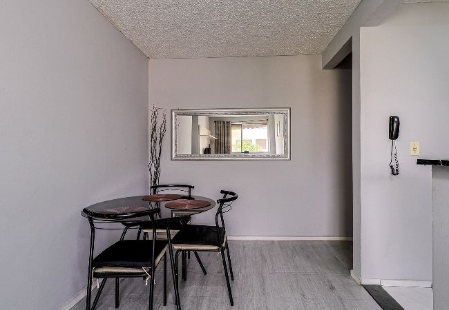 Apartamento en Rio de Janeiro - Apto com ar-condicionado e vaga em Honório Gurgel Apartamento en Rio de Janeiro - Apto com ar-condicionado e vaga em Honório Gurgel