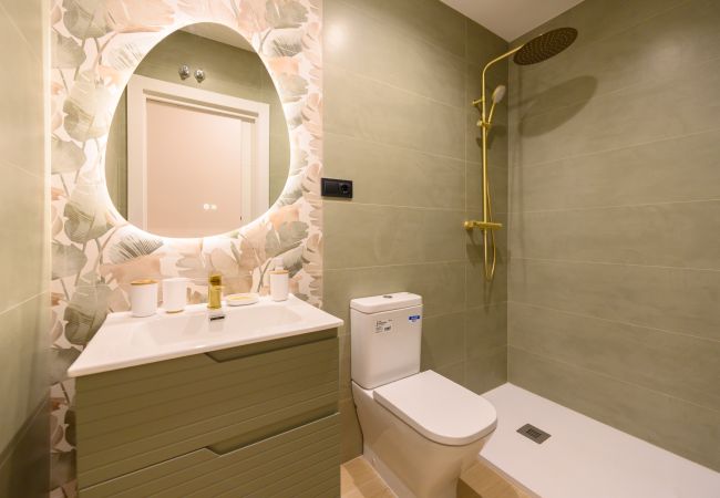Apartamento en Madrid - Tu hogar en la ciudad: piso de 3 habitaciones, 3 baños y todo el confort moderno. Madrid Apartamento en Madrid - Tu hogar en la ciudad: piso de 3 habitaciones, 3 baños y todo el confort moderno. Madrid