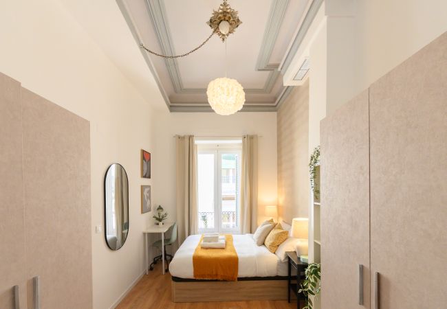 Apartamento en Madrid - Apartamento de 1 dormitorio con balcón en el corazón de Madrid.Temporal Apartamento en Madrid - Apartamento de 1 dormitorio con balcón en el corazón de Madrid.Temporal