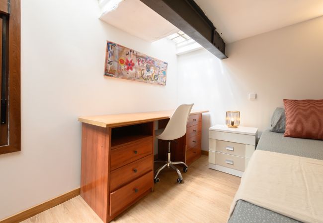 Apartamento en Madrid - Dúplex Moderno con 2 Dormitorios, Cocina Equipada – Confort y Estilo.Temporal Apartamento en Madrid - Dúplex Moderno con 2 Dormitorios, Cocina Equipada – Confort y Estilo.Temporal