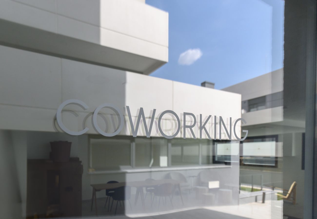 Estudio en San Sebastián de los Reyes - Estudio moderno con terraza privada y excelentes zonas comunes. Temporal Estudio en San Sebastián de los Reyes - Estudio moderno con terraza privada y excelentes zonas comunes. Temporal