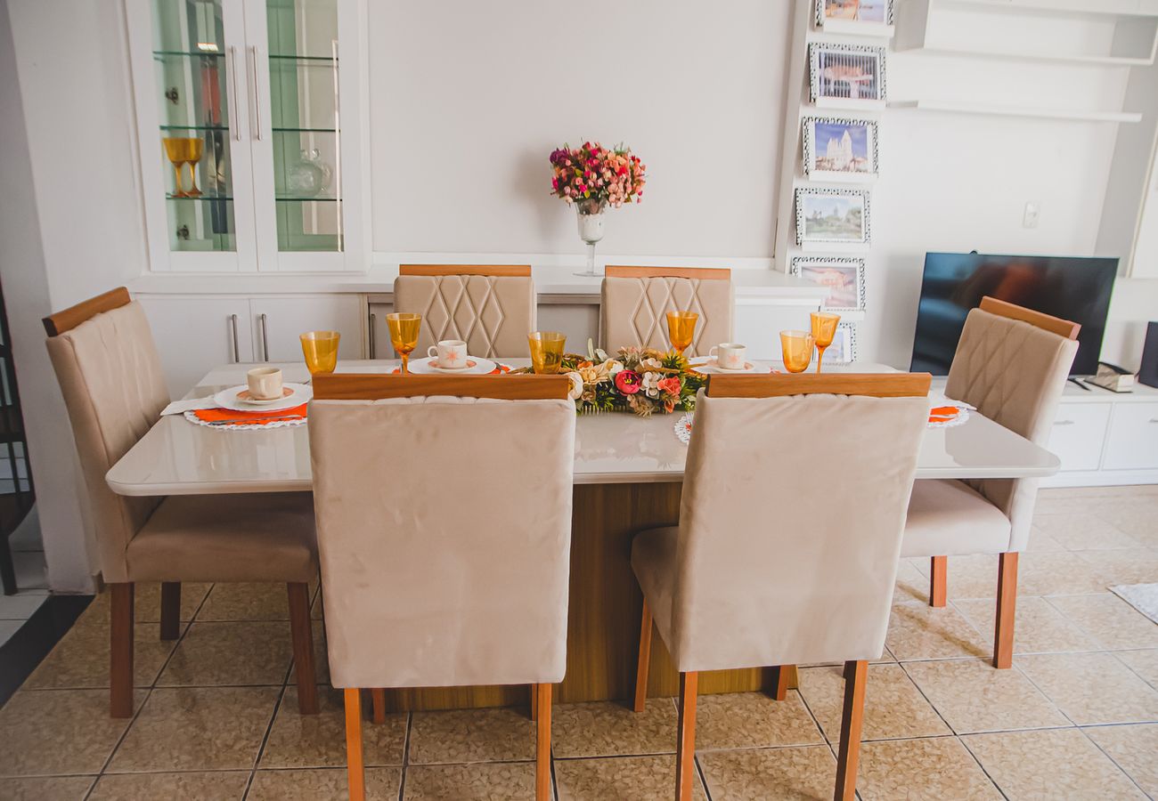 Casa en Belém -  Casa completa com 3 suítes, wi-fi e smart lock