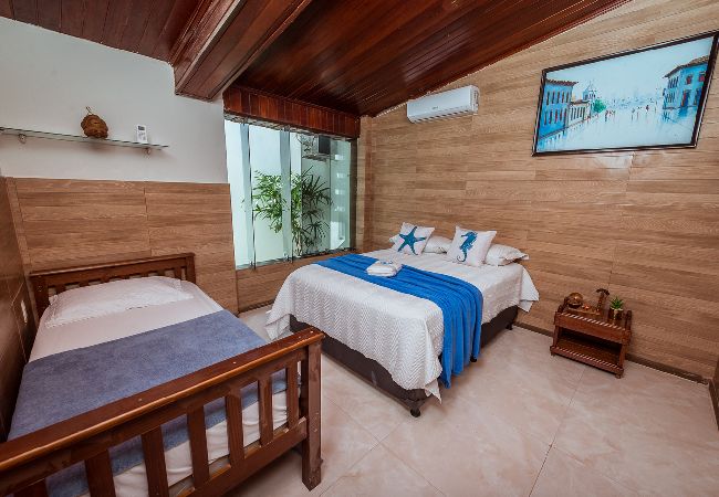 Casa en Cabedelo - Casa c 4 suítes, Piscina, Churrasqueira e Garagem Casa en Cabedelo - Casa c 4 suítes, Piscina, Churrasqueira e Garagem