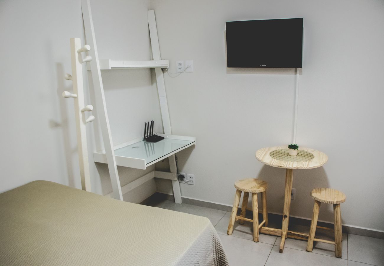 Apartamento en Itajubá -  Ótima kitnet prox à UNIFEI com Wi-Fi e Smart TV Apartamento en Itajubá -  Ótima kitnet prox à UNIFEI com Wi-Fi e Smart TV