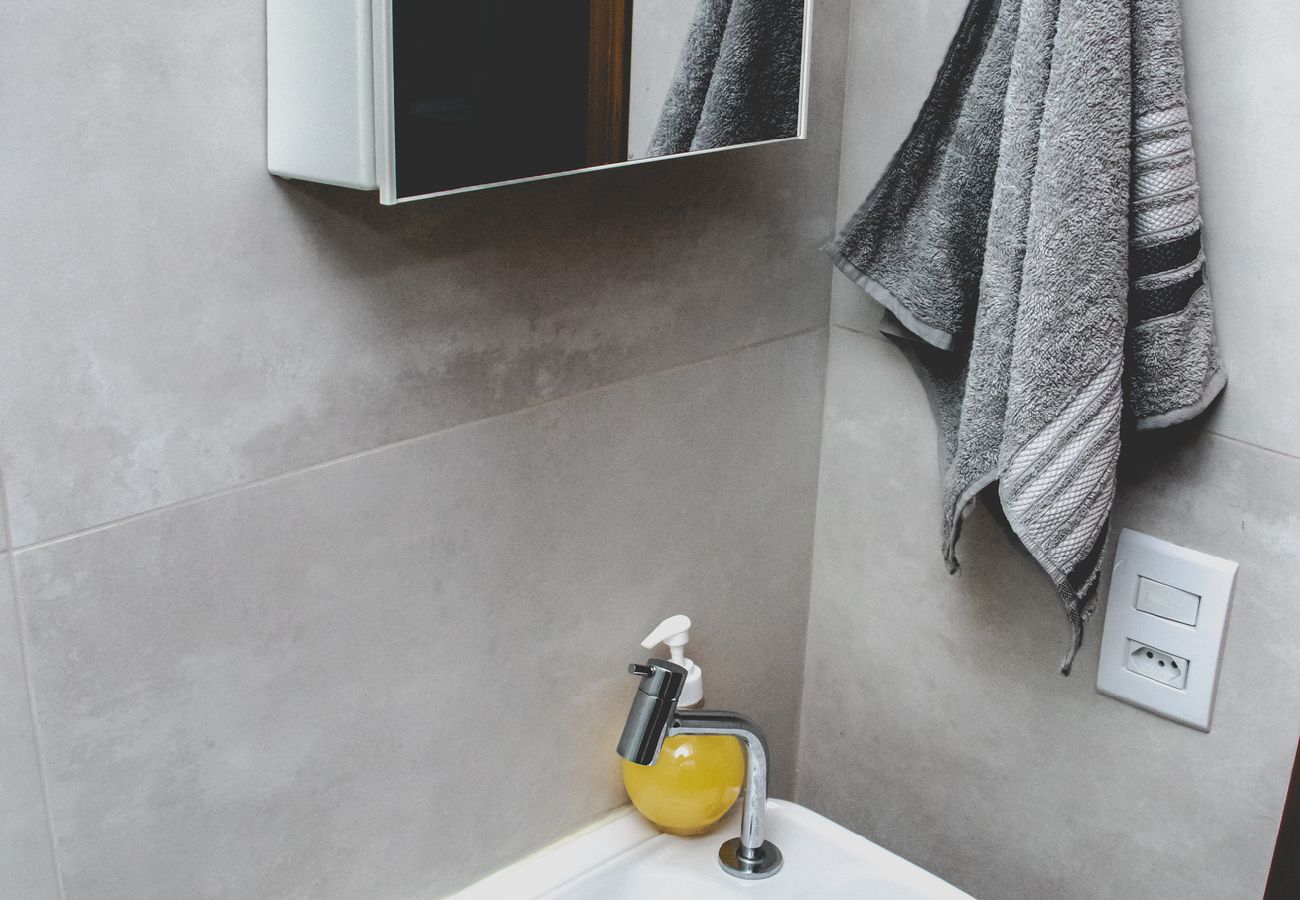 Apartamento en Itajubá -  Ótima kitnet prox à UNIFEI com Wi-Fi e Smart TV Apartamento en Itajubá -  Ótima kitnet prox à UNIFEI com Wi-Fi e Smart TV