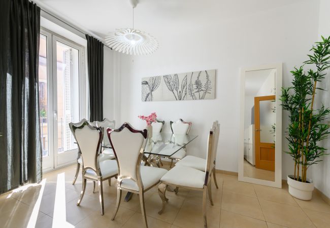 Apartamento en Madrid - Apartamento de 2 Dormitorios a Pasos de Gran Vía: Vive en el Corazón de Madrid Apartamento en Madrid - Apartamento de 2 Dormitorios a Pasos de Gran Vía: Vive en el Corazón de Madrid