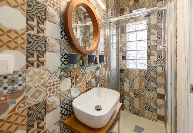 Apartamento en Madrid - Acogedor Piso con Terraza y Espacios para Teletrabajo en Madrid  Apartamento en Madrid - Acogedor Piso con Terraza y Espacios para Teletrabajo en Madrid