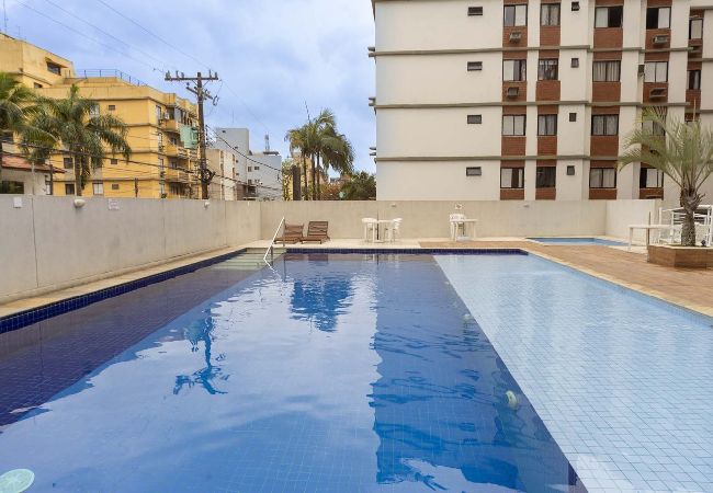 Apartamento en Guarujá - Apto c Piscina e Brinquedoteca a 400m da praia