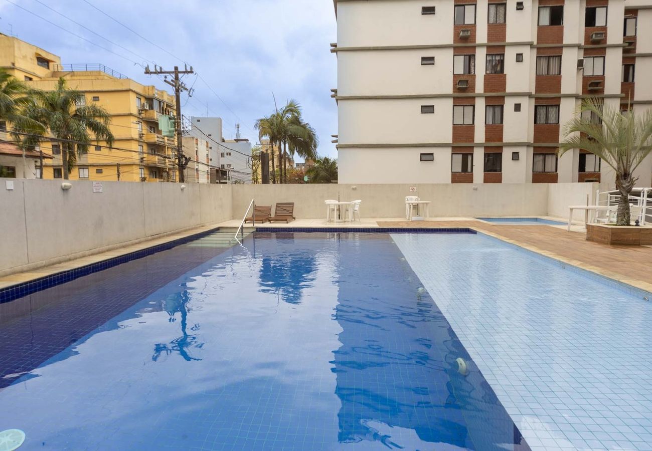 Apartamento en Guarujá - Apto c Piscina e Brinquedoteca a 400m da praia