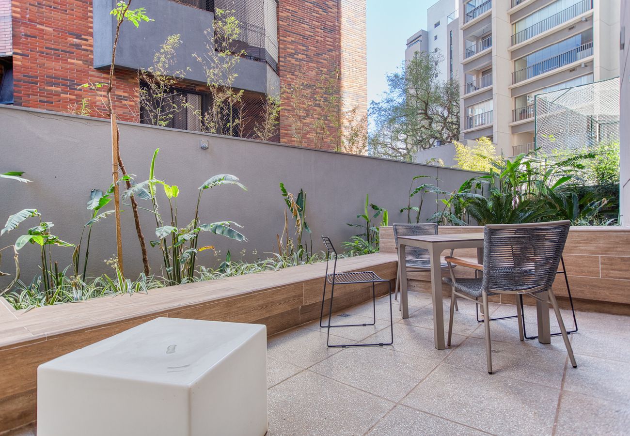 Apartamento en São Paulo - Flat na Vila Mariana c varanda próx ao metrô Apartamento en São Paulo - Flat na Vila Mariana c varanda próx ao metrô