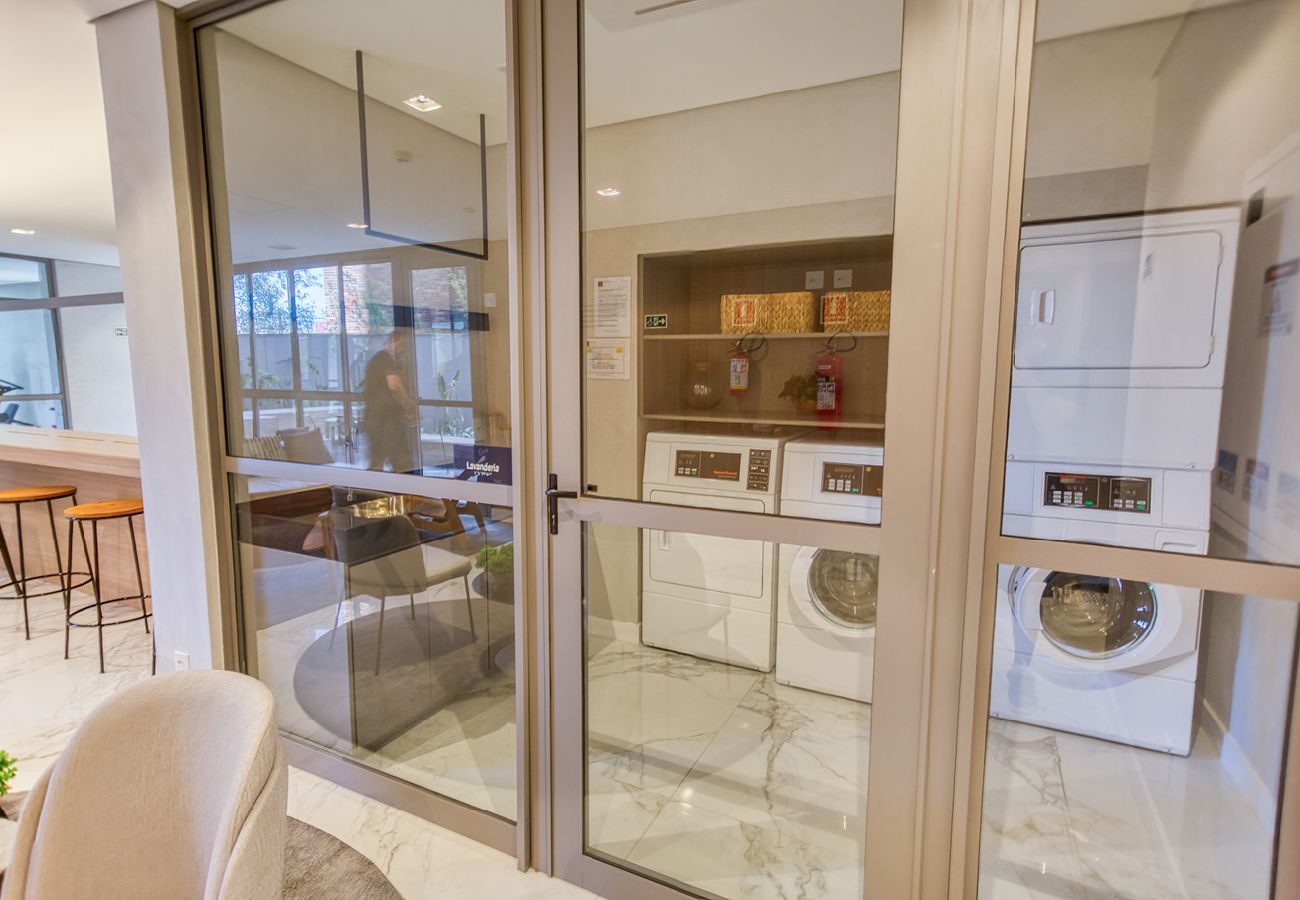 Apartamento en São Paulo - Flat na Vila Mariana c varanda próx ao metrô Apartamento en São Paulo - Flat na Vila Mariana c varanda próx ao metrô