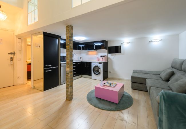 Apartamento en Madrid - Moderno dúplex de 1 dormitorio con todas las comodidades en el centro de Madrid  Apartamento en Madrid - Moderno dúplex de 1 dormitorio con todas las comodidades en el centro de Madrid