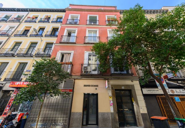 Apartamento en Madrid - Moderno dúplex de 1 dormitorio con todas las comodidades en el centro de Madrid  Apartamento en Madrid - Moderno dúplex de 1 dormitorio con todas las comodidades en el centro de Madrid