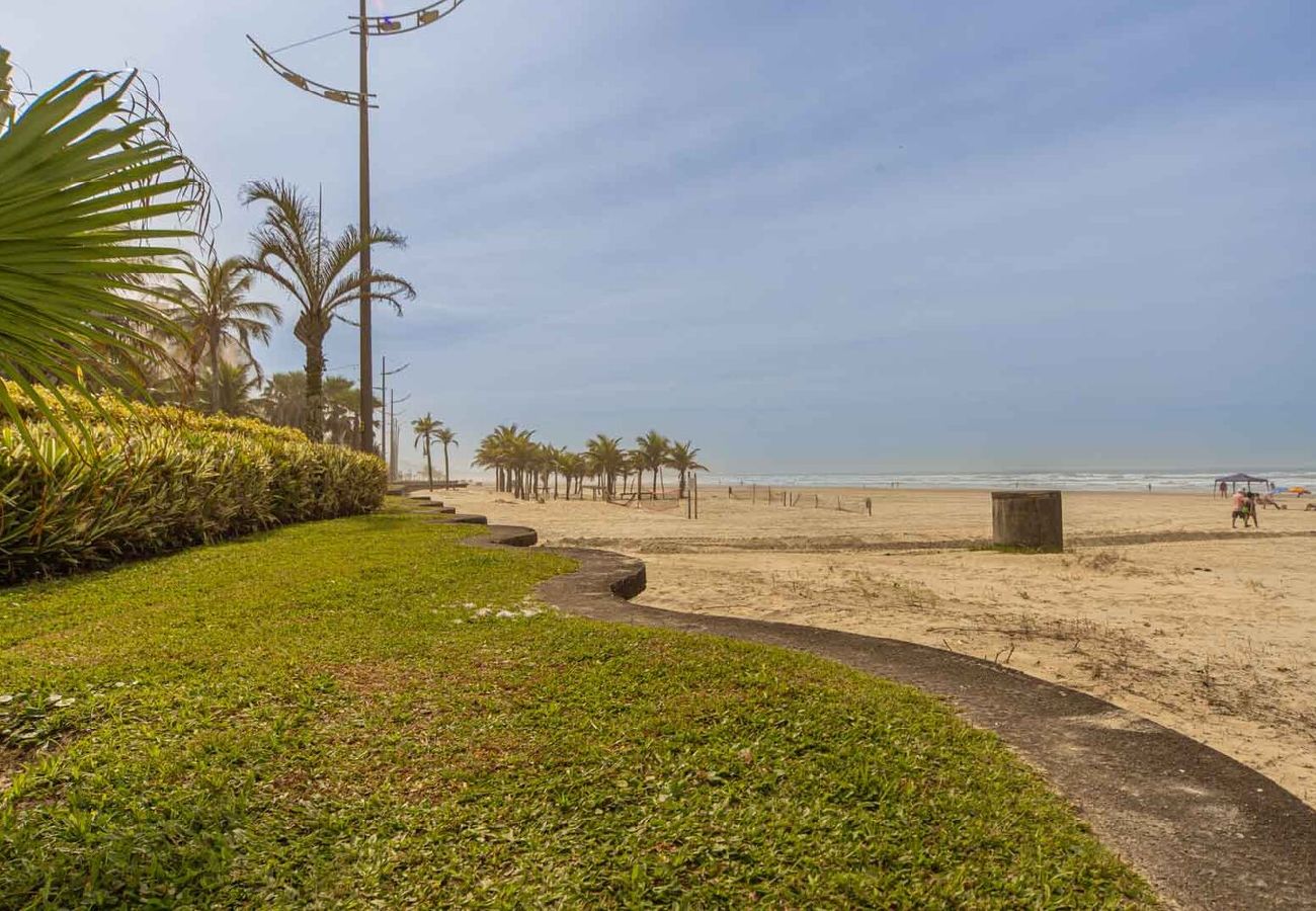 Apartamento en Praia Grande - Apto Beira-mar c/ Vista Lateral e Garagem Apartamento en Praia Grande - Apto Beira-mar c/ Vista Lateral e Garagem