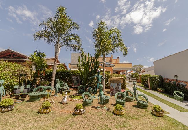Casa en Porangaba - Casa Temática com Piscina e Churrasqueira
