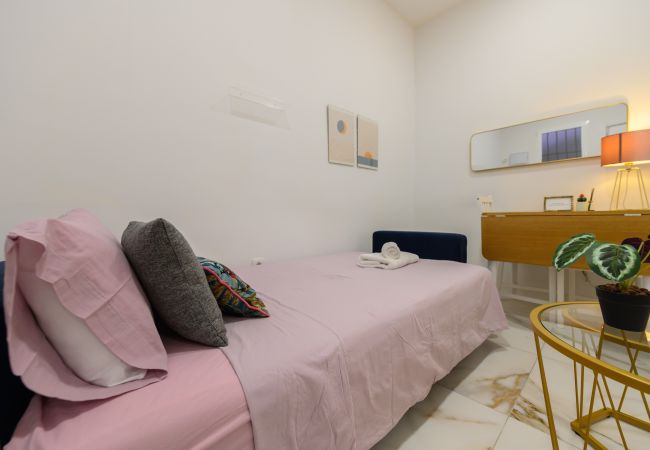 Apartamento en Madrid - Cómodo apartamento de un dormitorio en el Centro de Madrid Apartamento en Madrid - Cómodo apartamento de un dormitorio en el Centro de Madrid