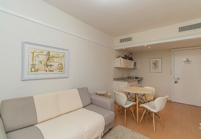 Apartamento en São Paulo - Flat c Academia, Sauna e Garagem - Jardim Paulista Apartamento en São Paulo - Flat c Academia, Sauna e Garagem - Jardim Paulista