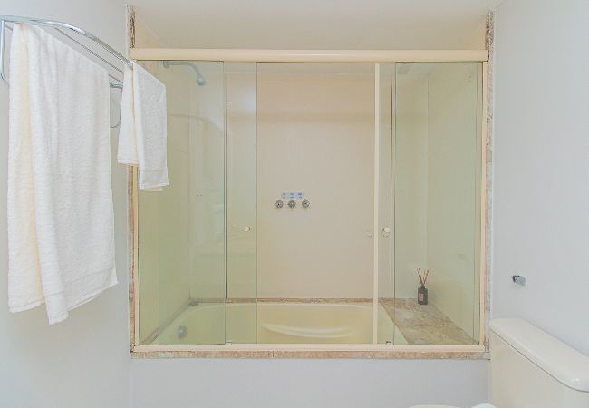 Apartamento en São Paulo - Flat c Academia, Sauna e Garagem - Jardim Paulista Apartamento en São Paulo - Flat c Academia, Sauna e Garagem - Jardim Paulista