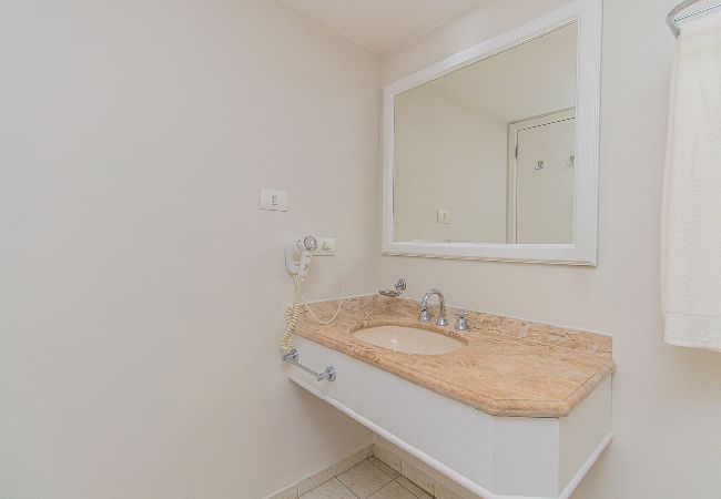 Apartamento en São Paulo - Flat c Academia, Sauna e Garagem - Jardim Paulista Apartamento en São Paulo - Flat c Academia, Sauna e Garagem - Jardim Paulista