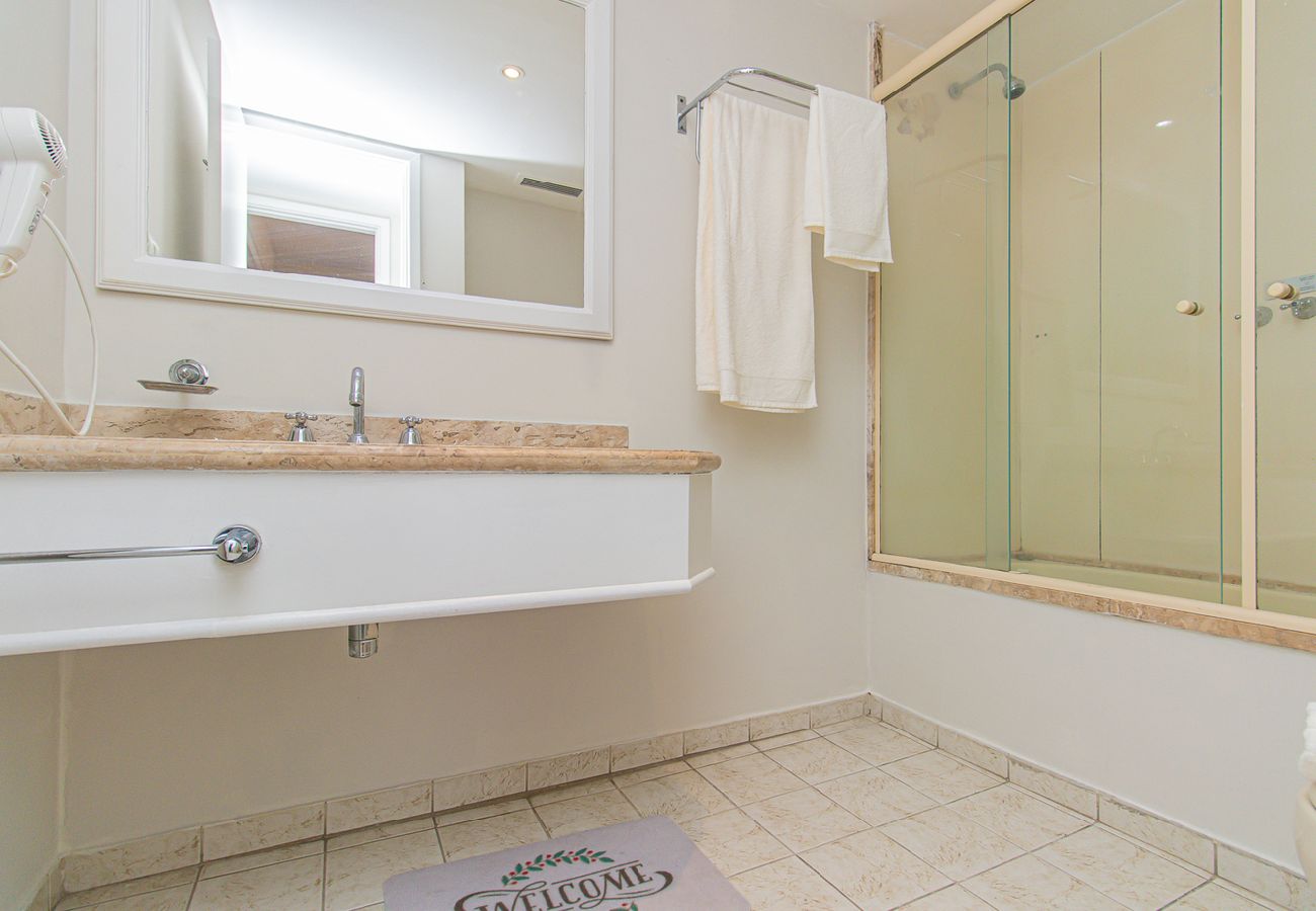 Apartamento en São Paulo - Flat c Academia, Sauna e Garagem - Jardim Paulista Apartamento en São Paulo - Flat c Academia, Sauna e Garagem - Jardim Paulista