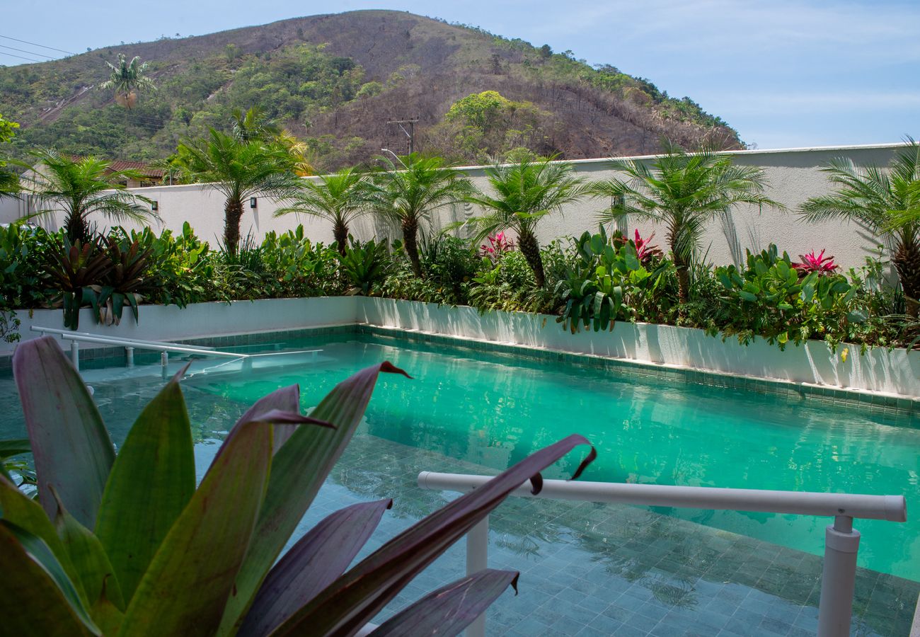 Apartamento en Caraguatatuba - Apto com Piscina, Churrasqueira a 85 m da Praia