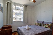 Apartamento en Rio de Janeiro - Apto a 700m da Praia do Leblon com Wi-Fi e ar