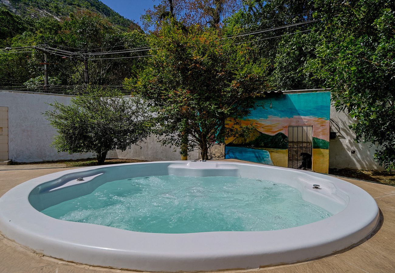 Casa en Maricá - Casa Rodeada de Verde c Hidro e Churrasqueira 