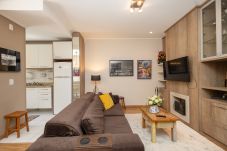 Apartamento en Gramado - Ap 2 quartos (1 suite com banheira) a 1km da R Coberta